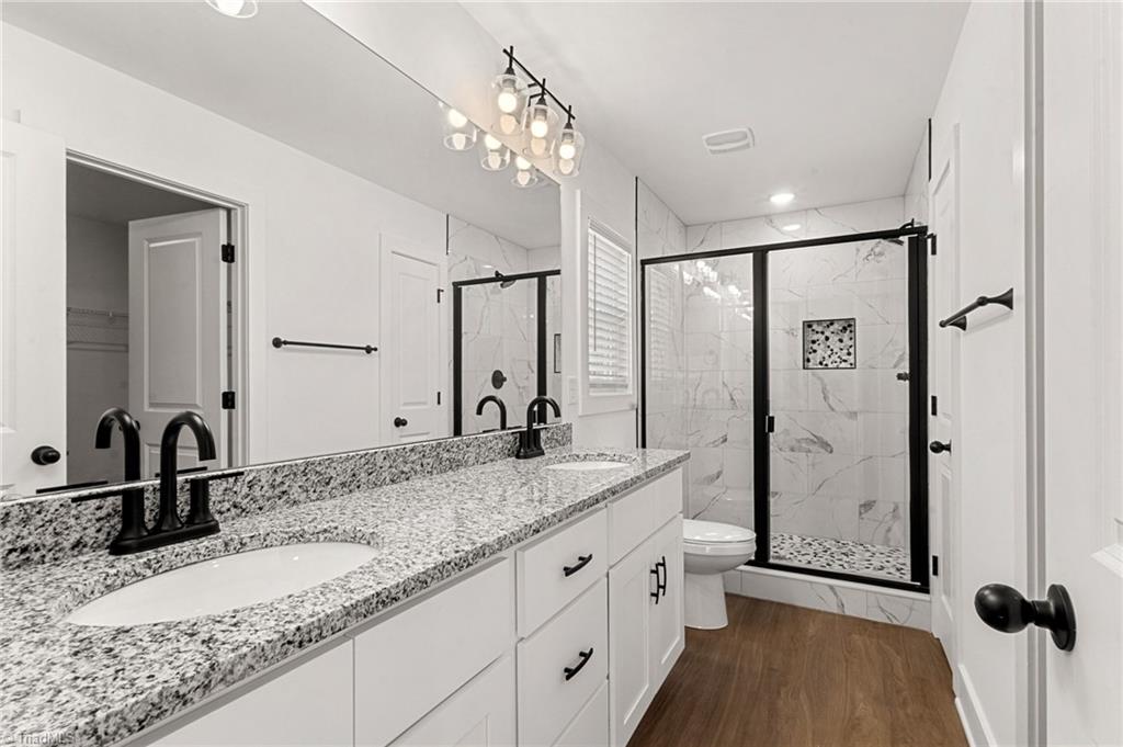 property viewer photo 25