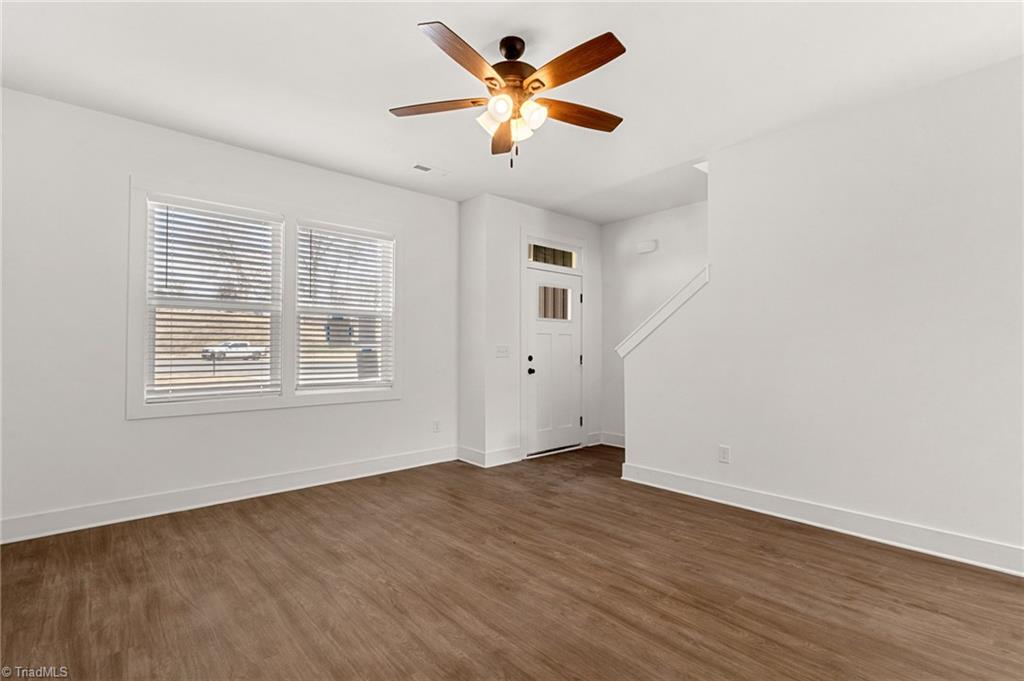 property viewer photo 3