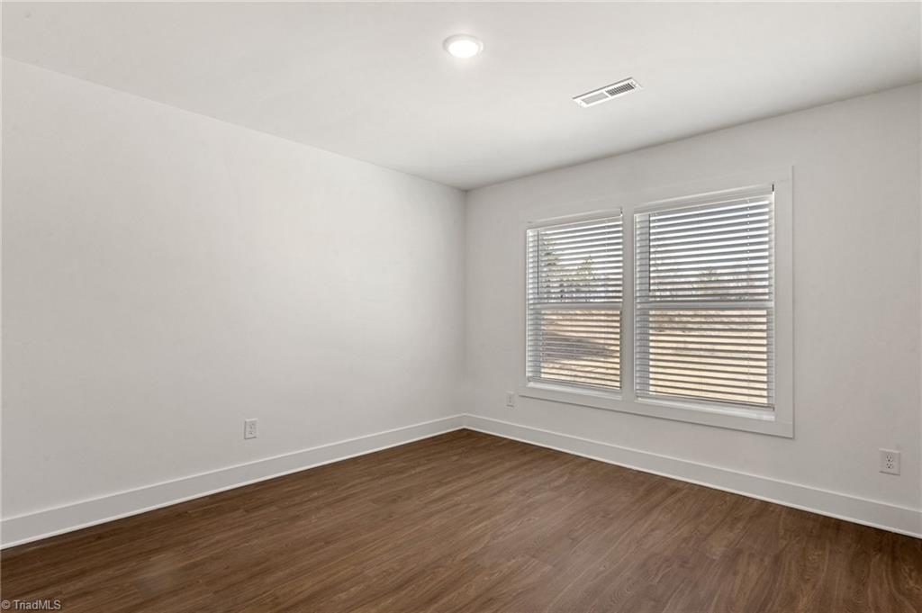 property viewer photo 31