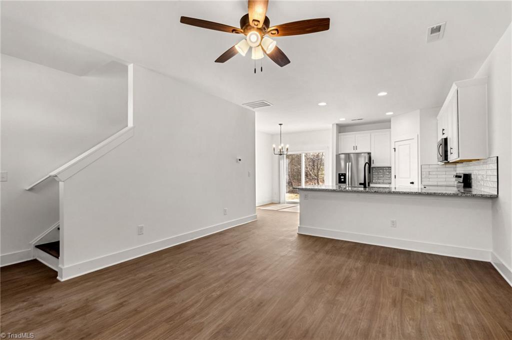 property viewer photo 4