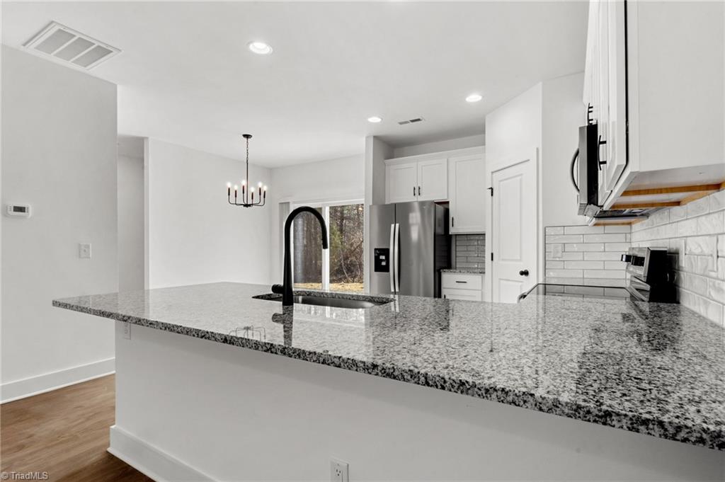 property viewer photo 6