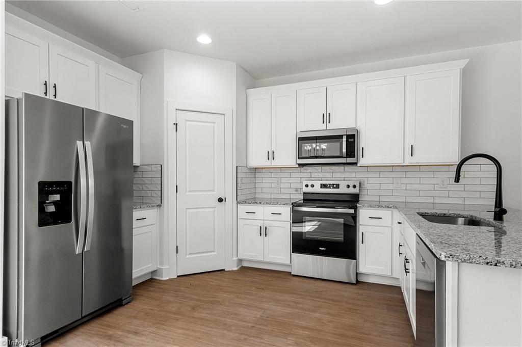 property viewer photo 7