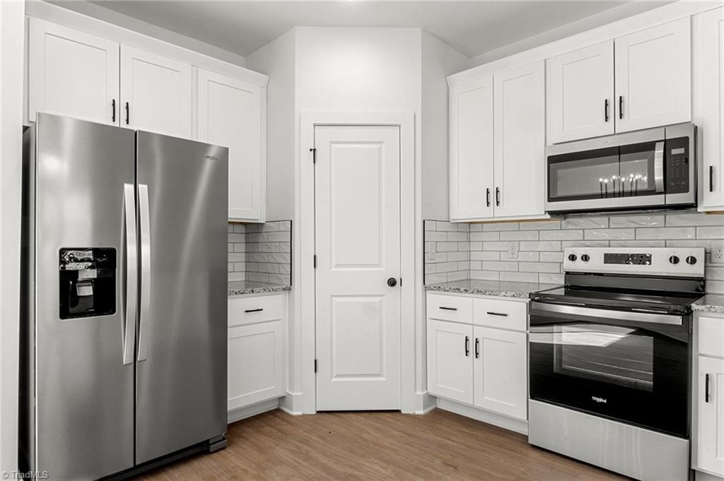 property viewer photo 9