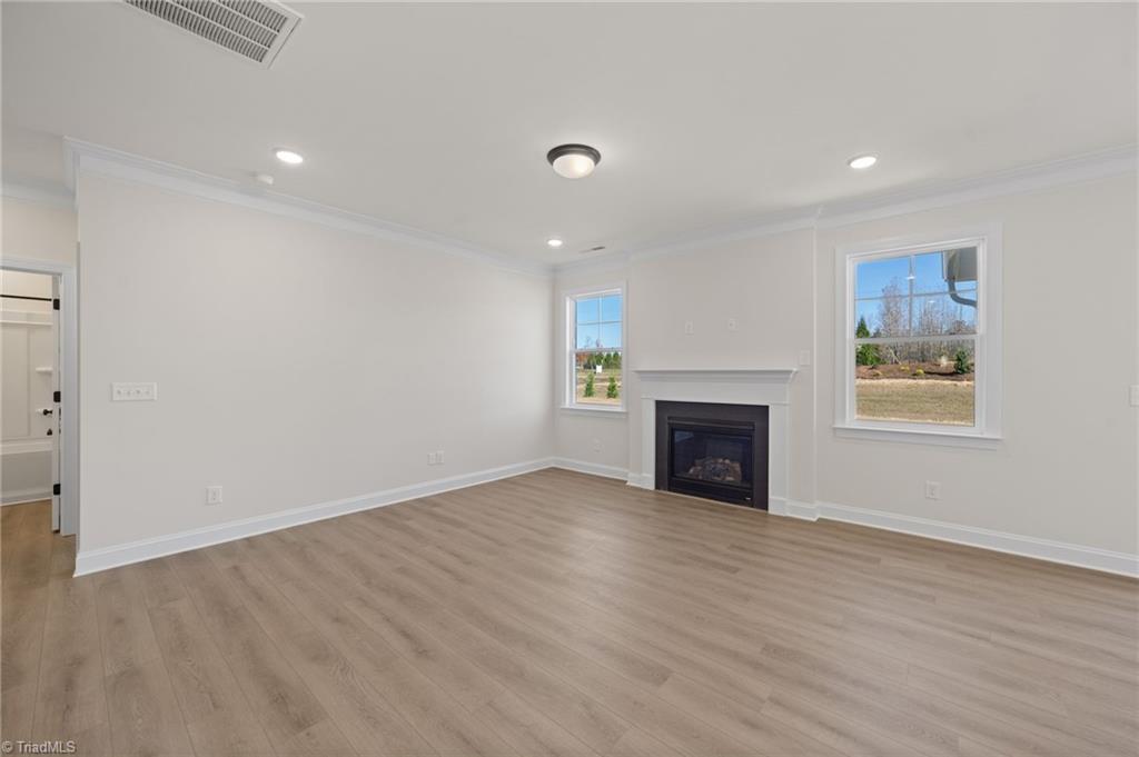 property viewer photo 12