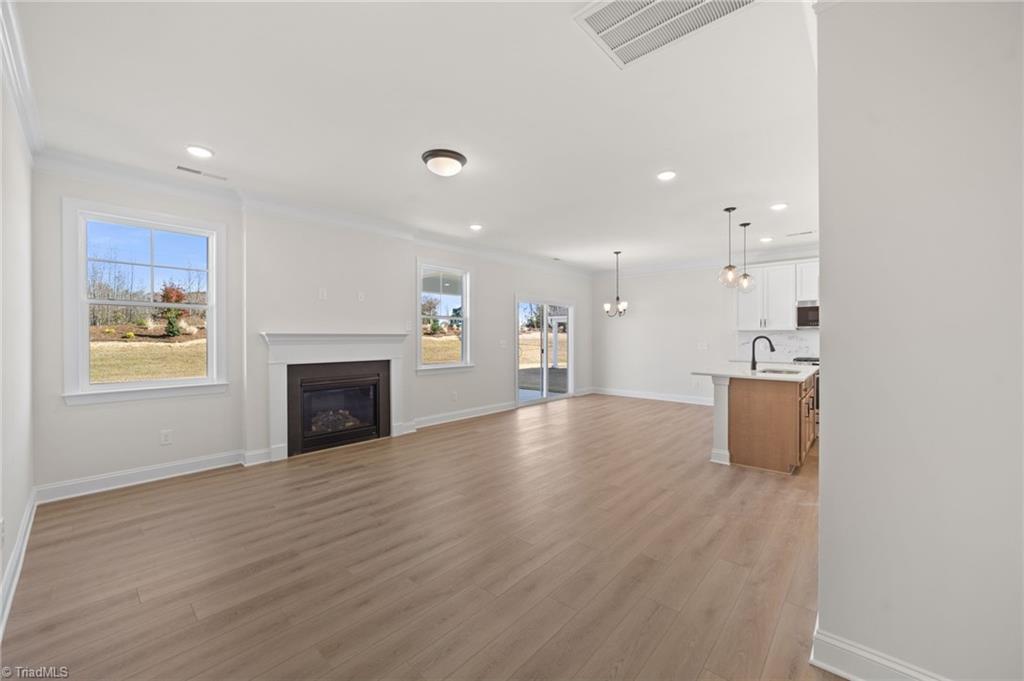 property viewer photo 20