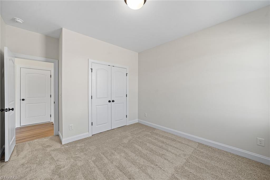 property viewer photo 24