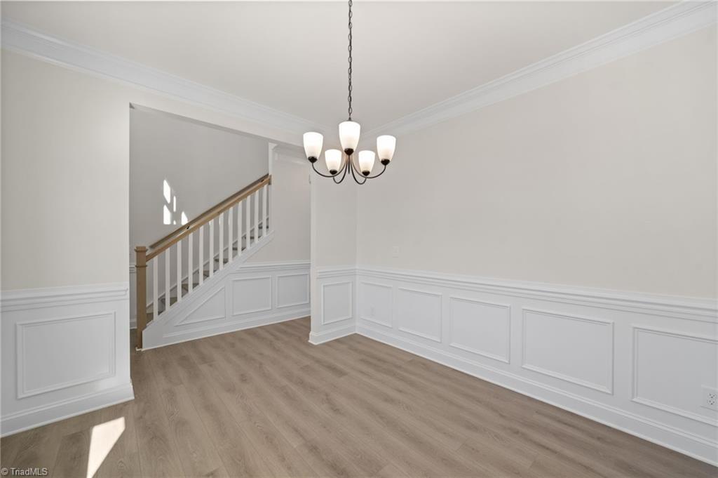 property viewer photo 9
