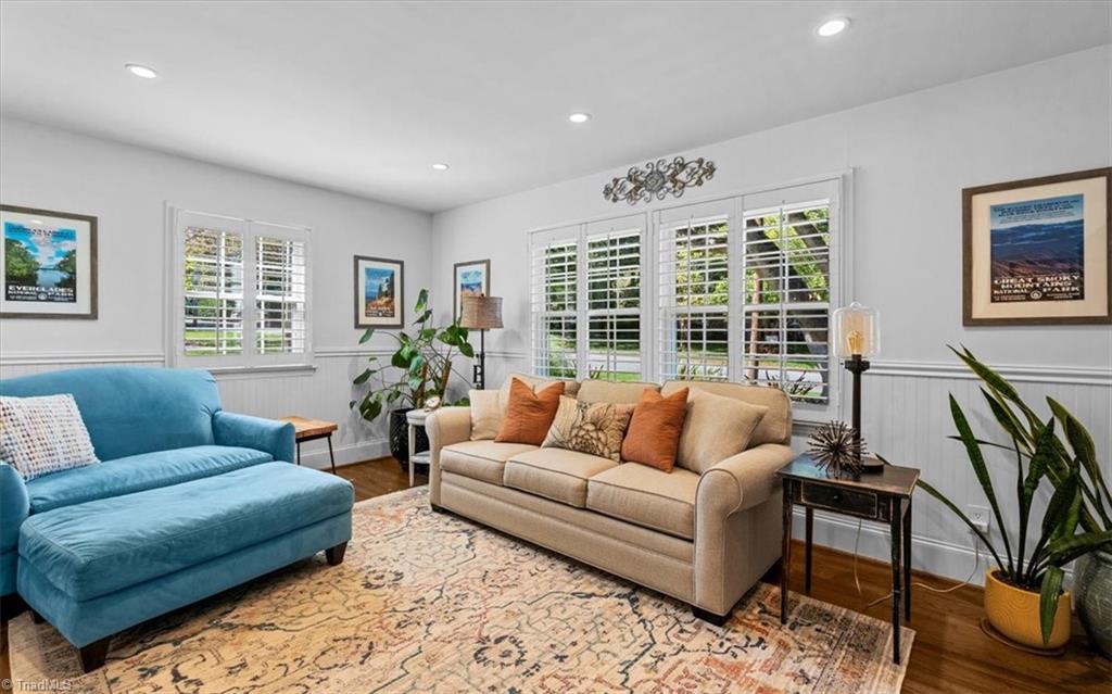 property viewer photo 5