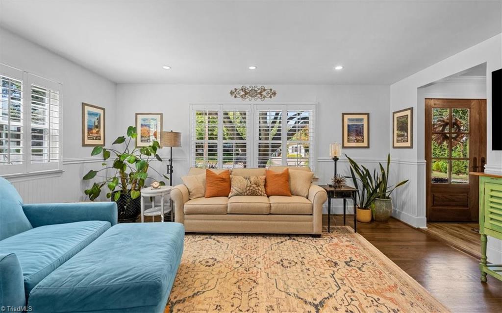 property viewer photo 7