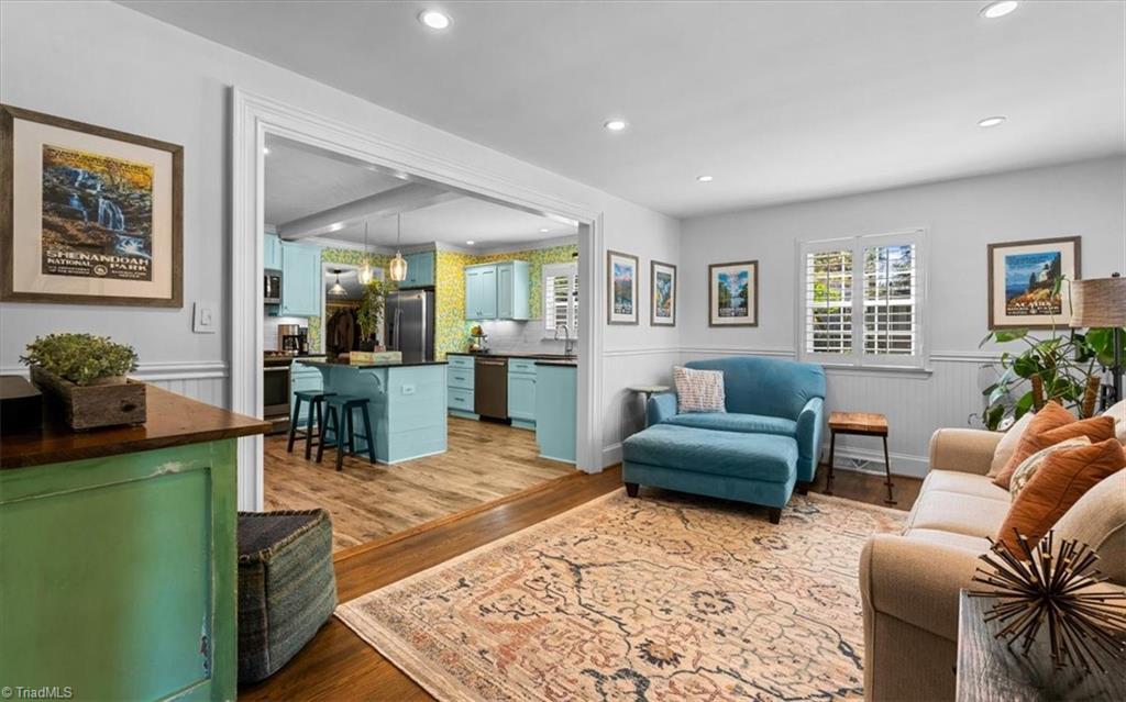 property viewer photo 8