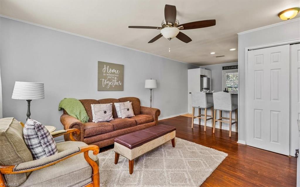 property viewer photo 1