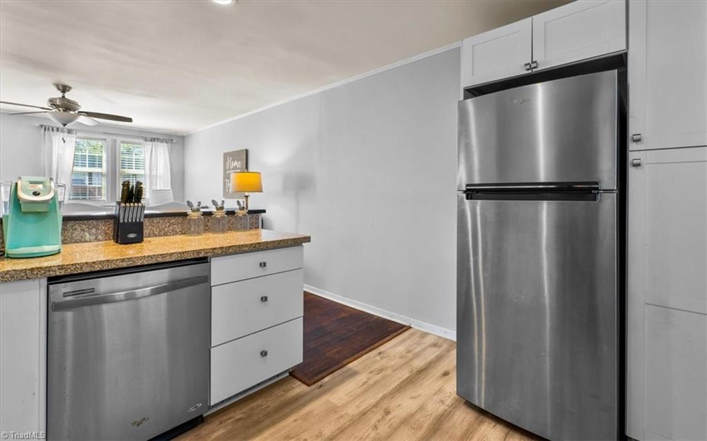 property viewer photo 6
