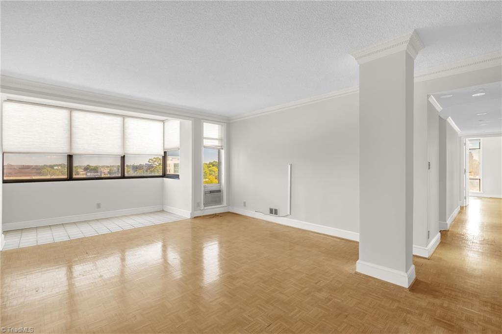 property viewer photo 8