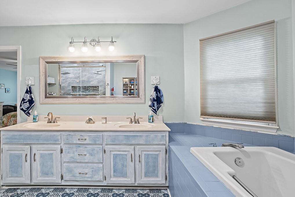 property viewer photo 26