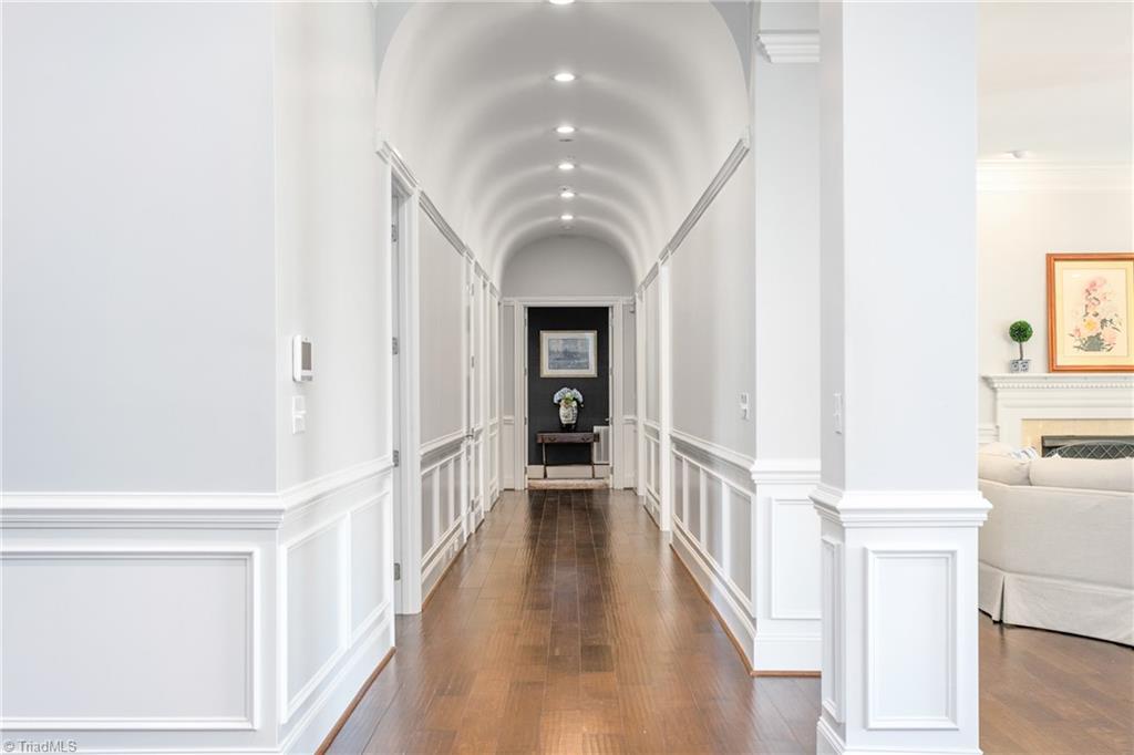 property viewer photo 12
