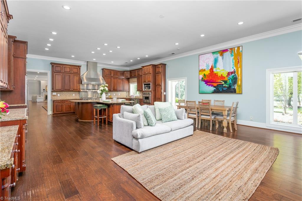 property viewer photo 16