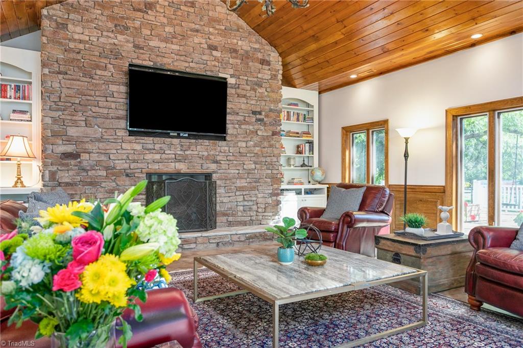 property viewer photo 19