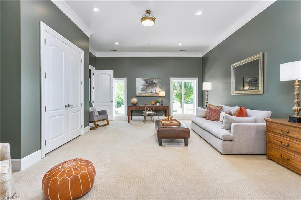 property viewer photo 26