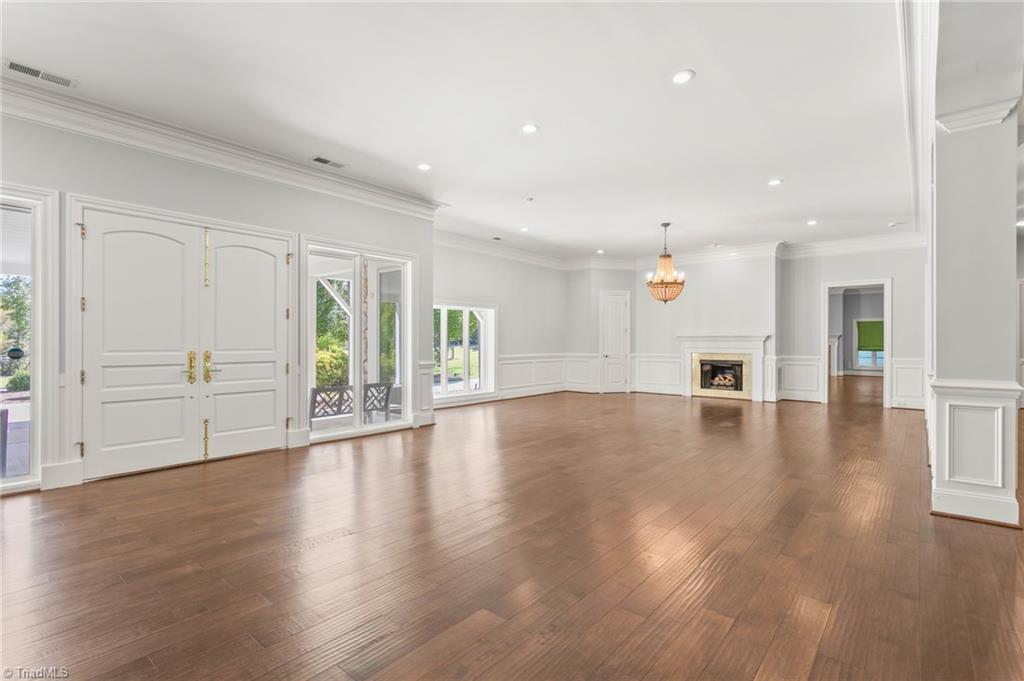 property viewer photo 5