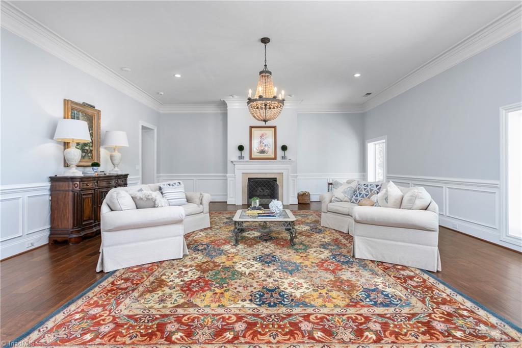 property viewer photo 8