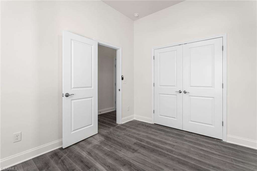 property viewer photo 12
