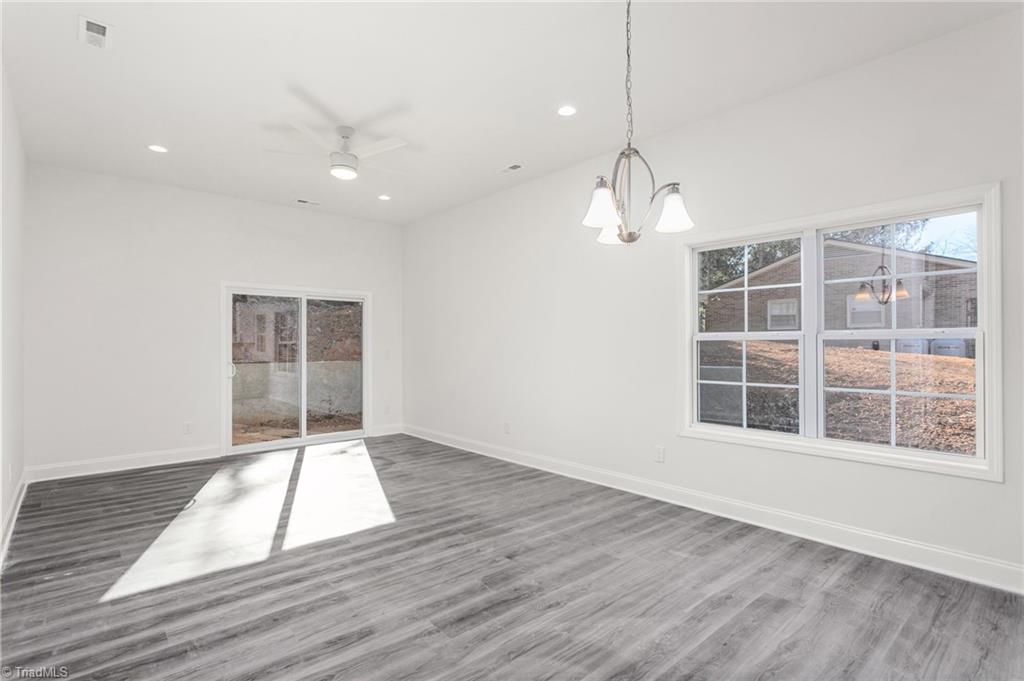 property viewer photo 4