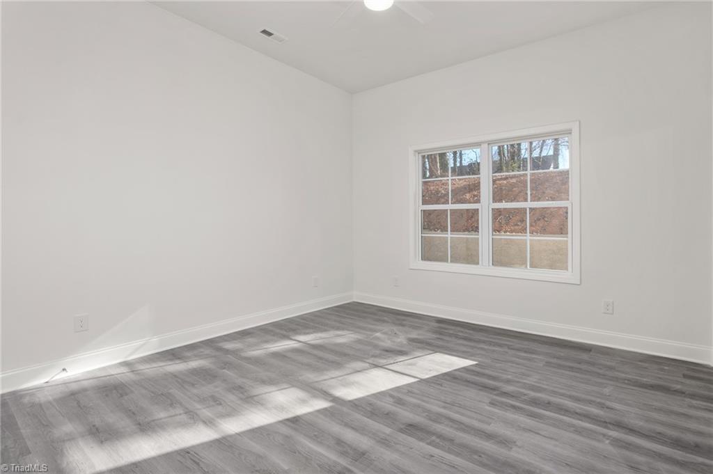 property viewer photo 5