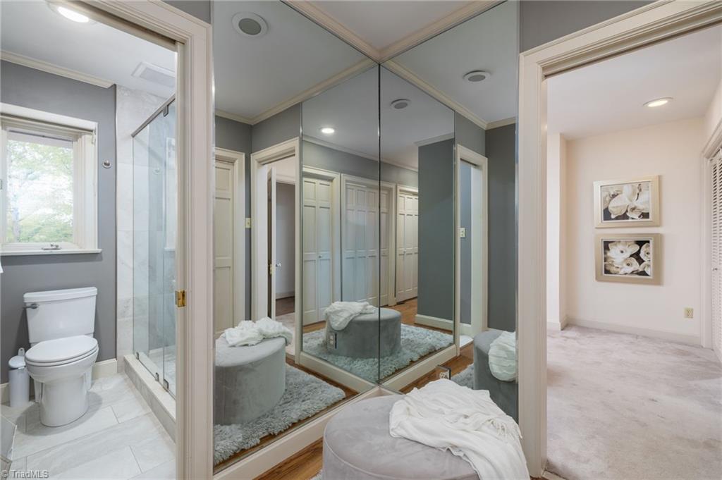 property viewer photo 26