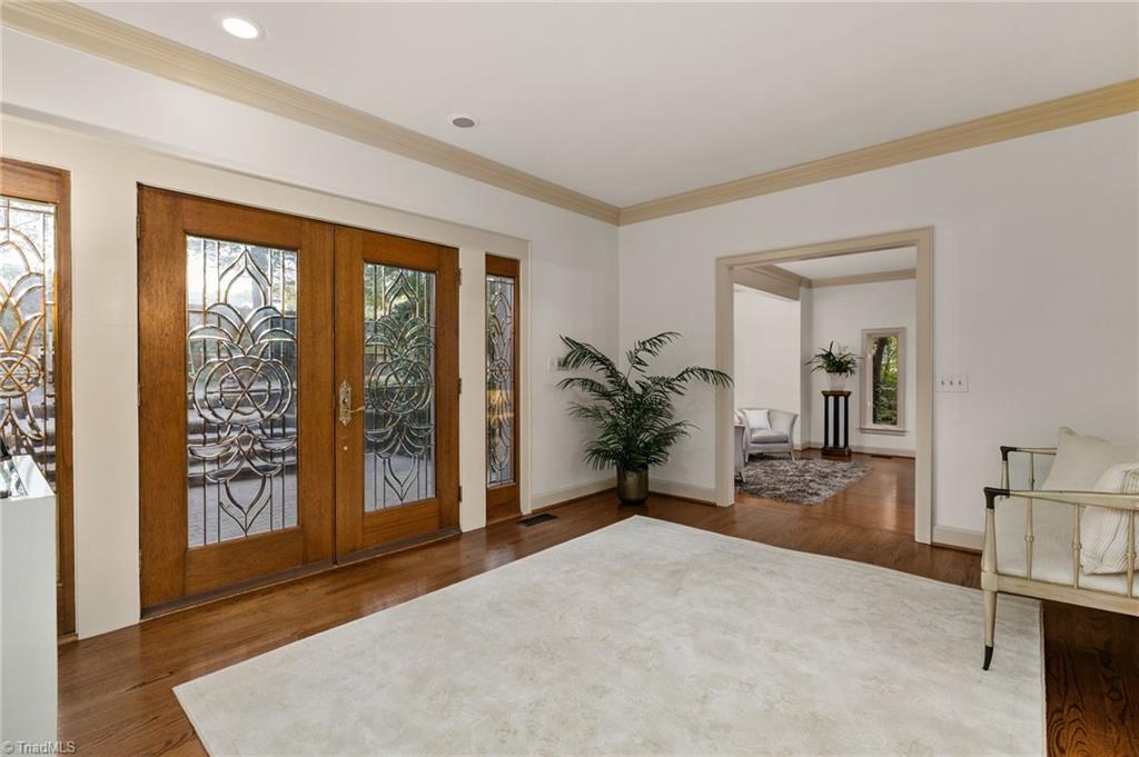 property viewer photo 3