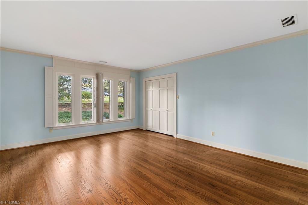 property viewer photo 36