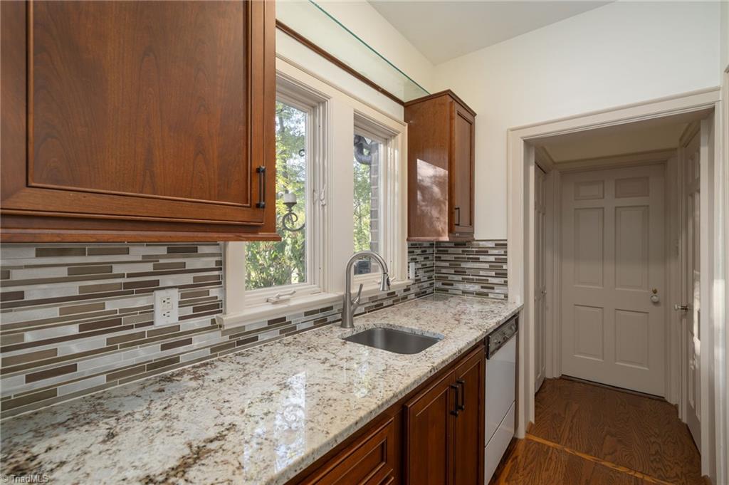 property viewer photo 38