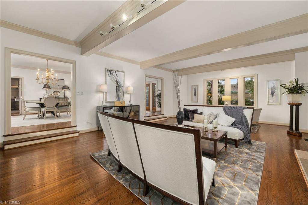 property viewer photo 7