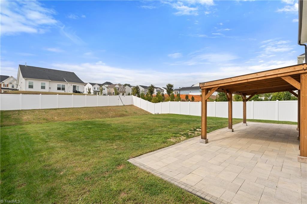 property viewer photo 36