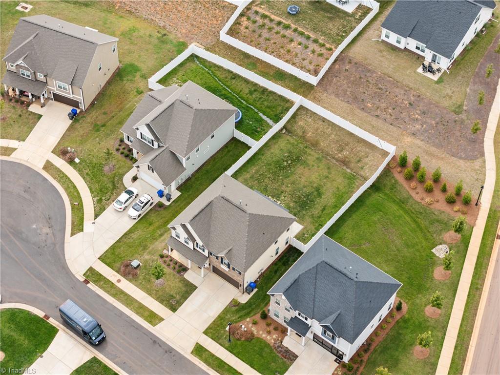 property viewer photo 38