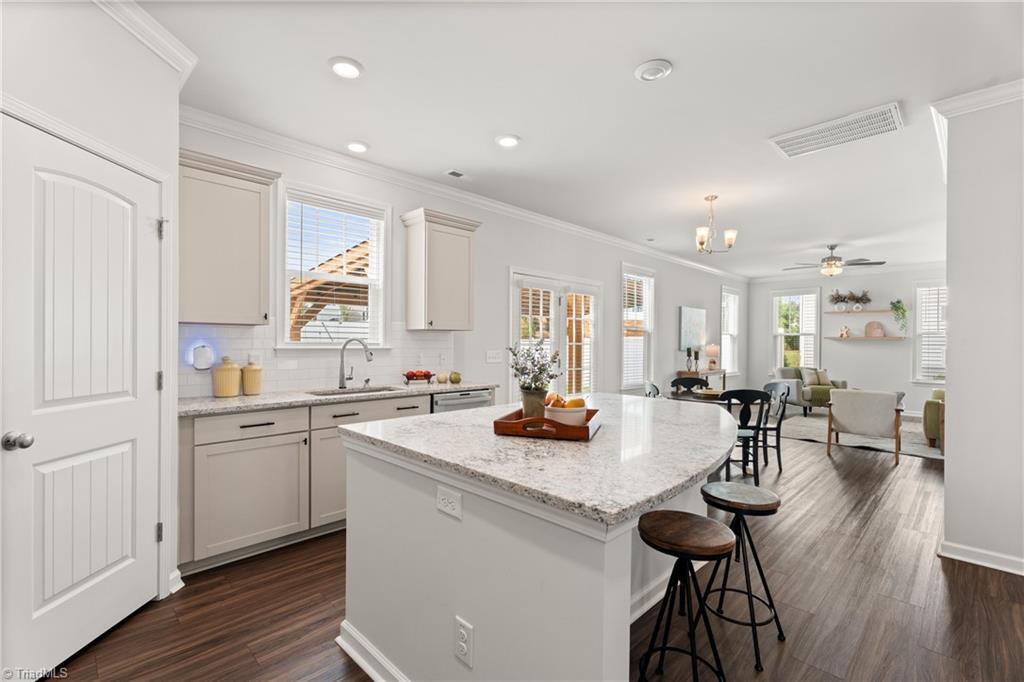 property viewer photo 9