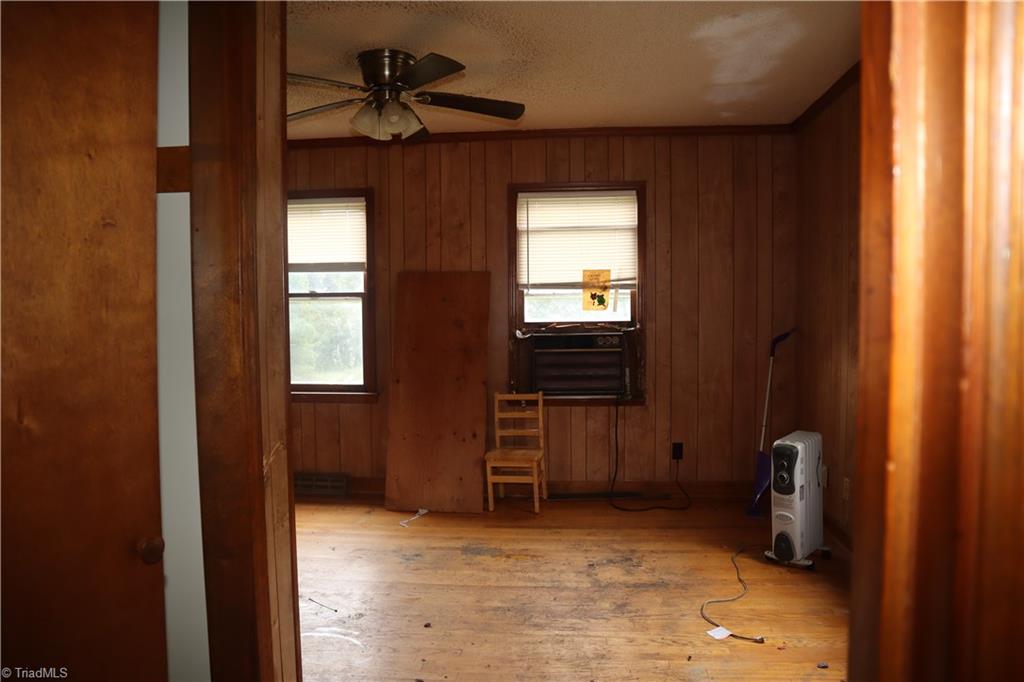 property viewer photo 4