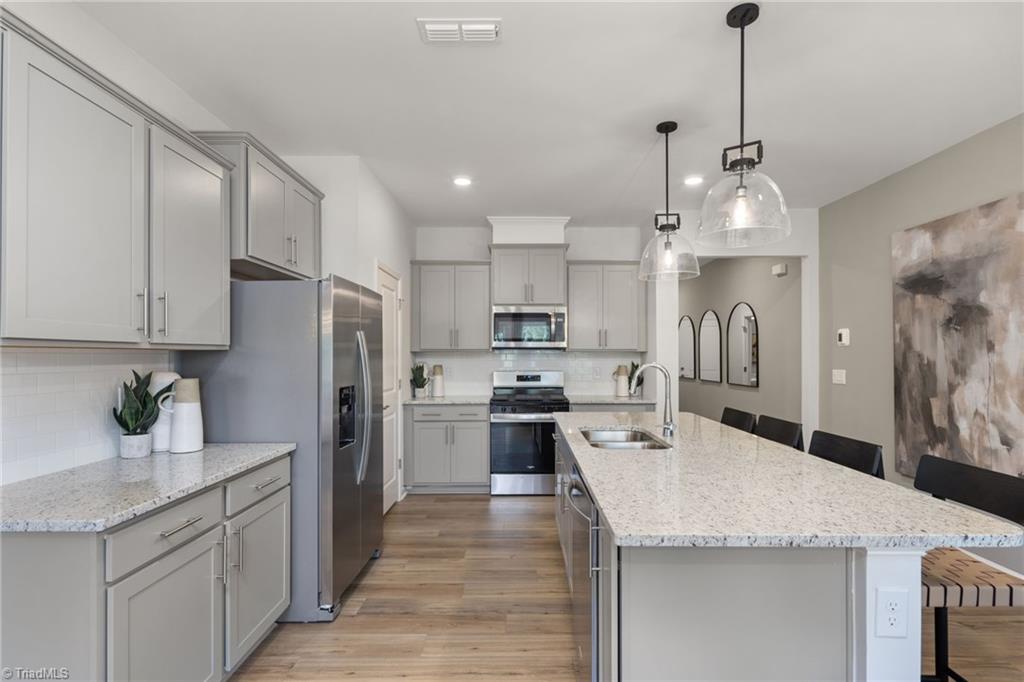 property viewer photo 5