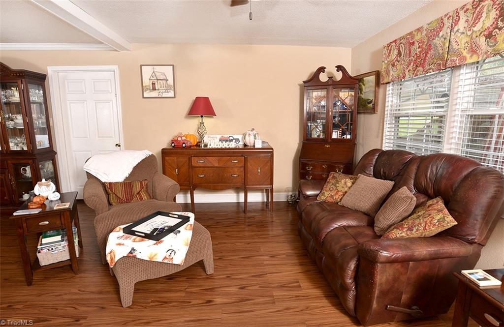 property viewer photo 13