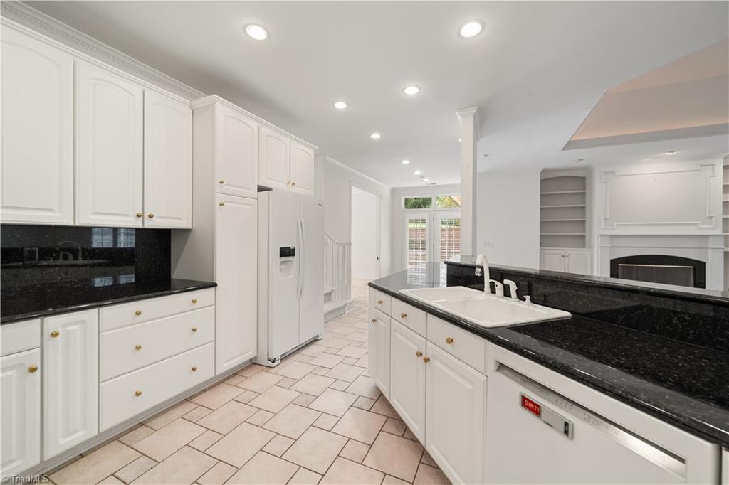 property viewer photo 15