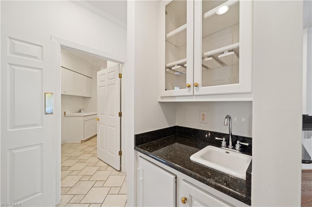 property viewer photo 17