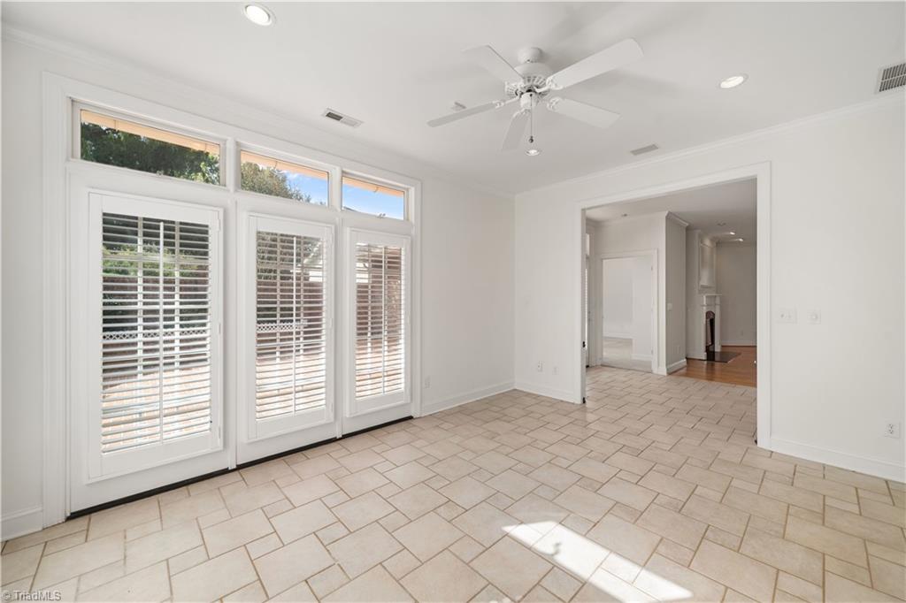 property viewer photo 23