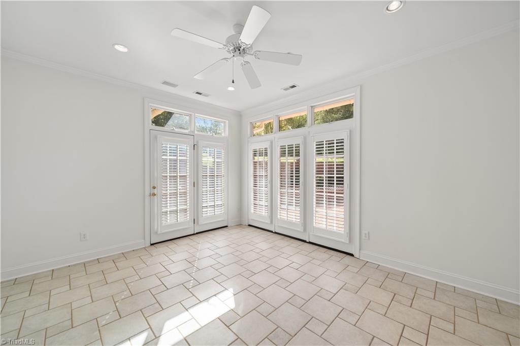 property viewer photo 24