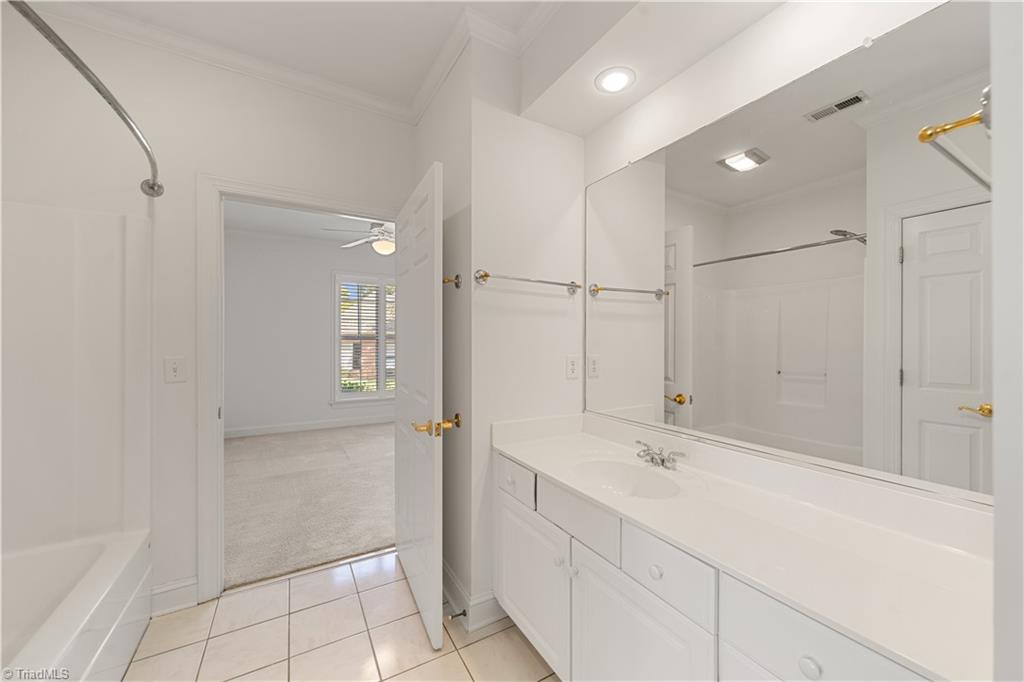 property viewer photo 38