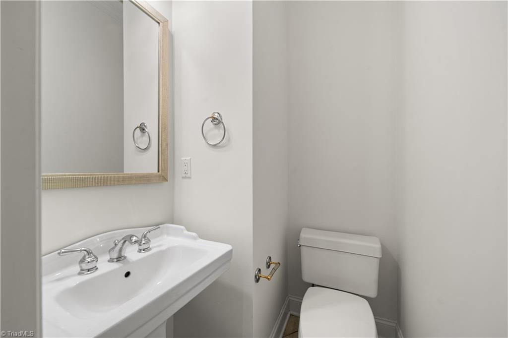 property viewer photo 41