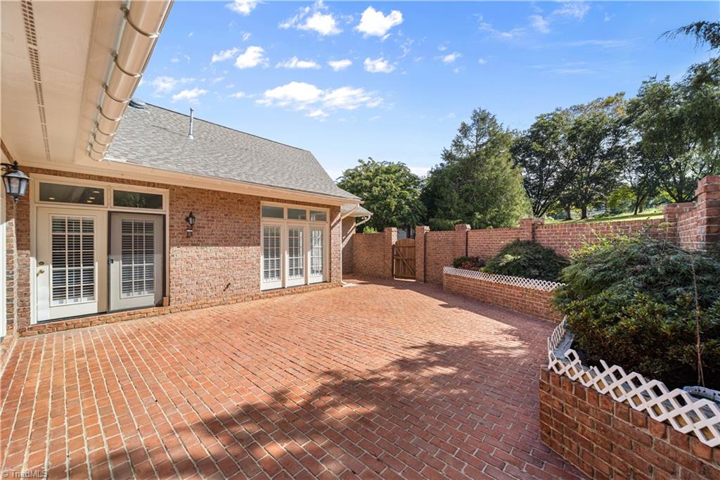 property viewer photo 42