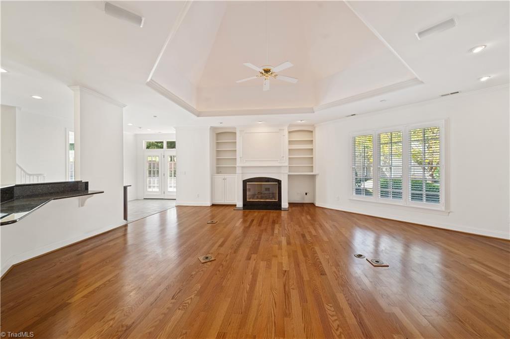 property viewer photo 6