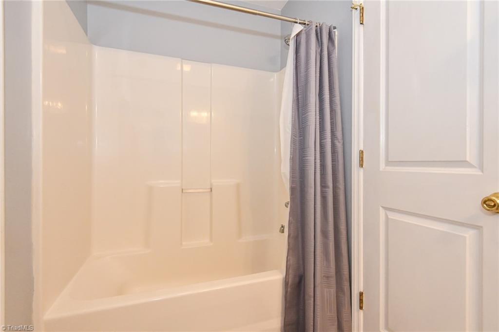 property viewer photo 13