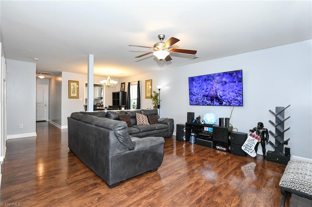 property viewer photo 2
