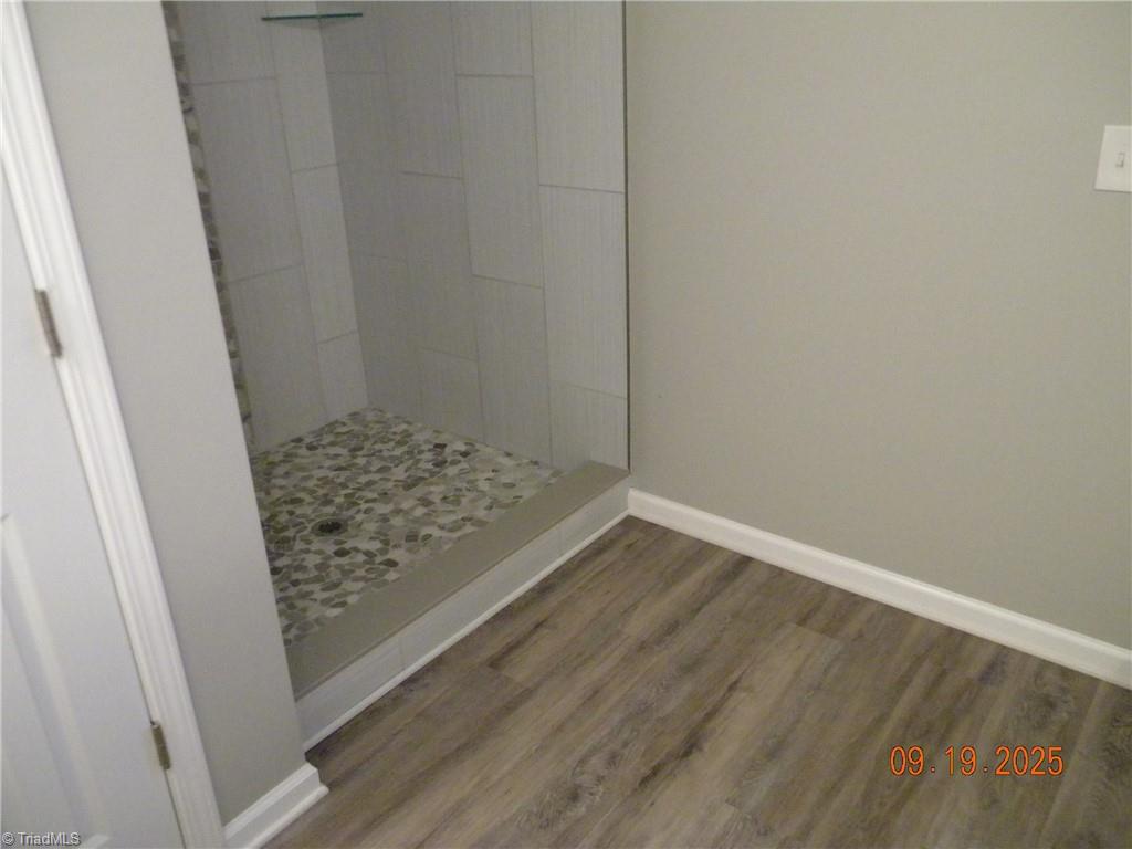 property viewer photo 14