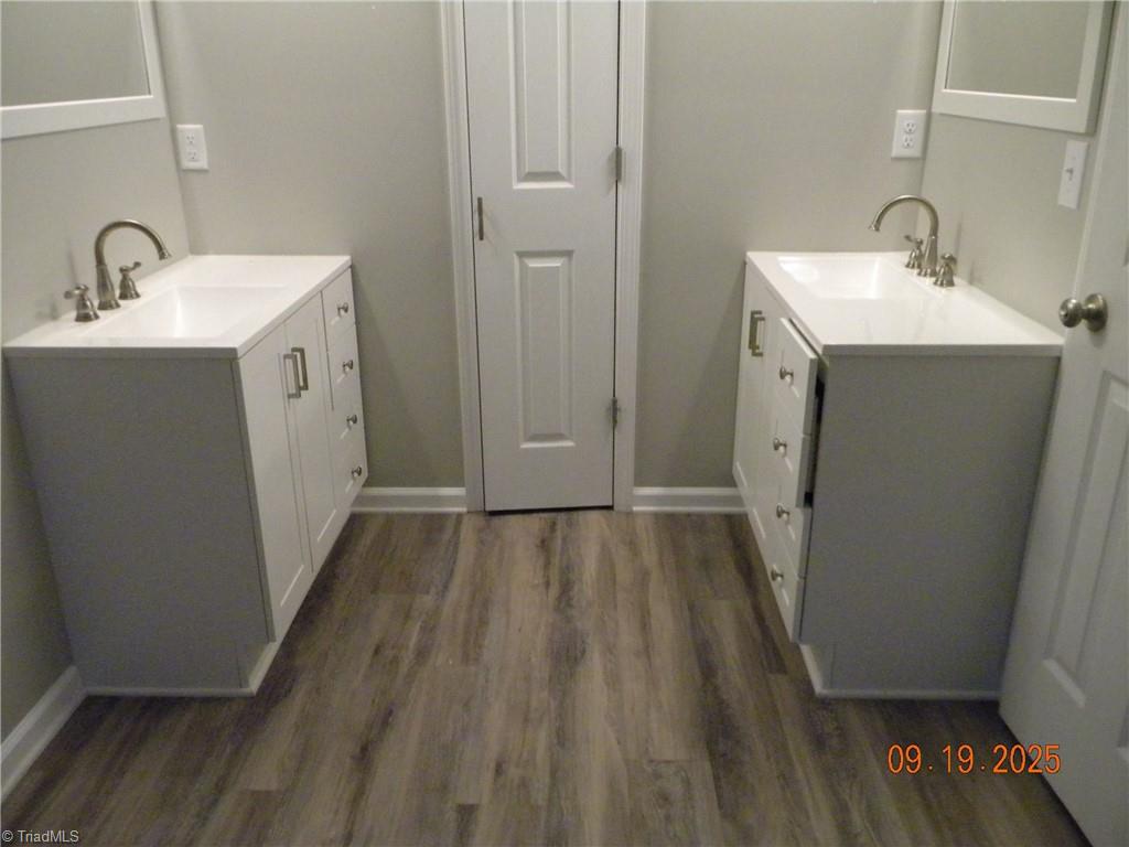 property viewer photo 15